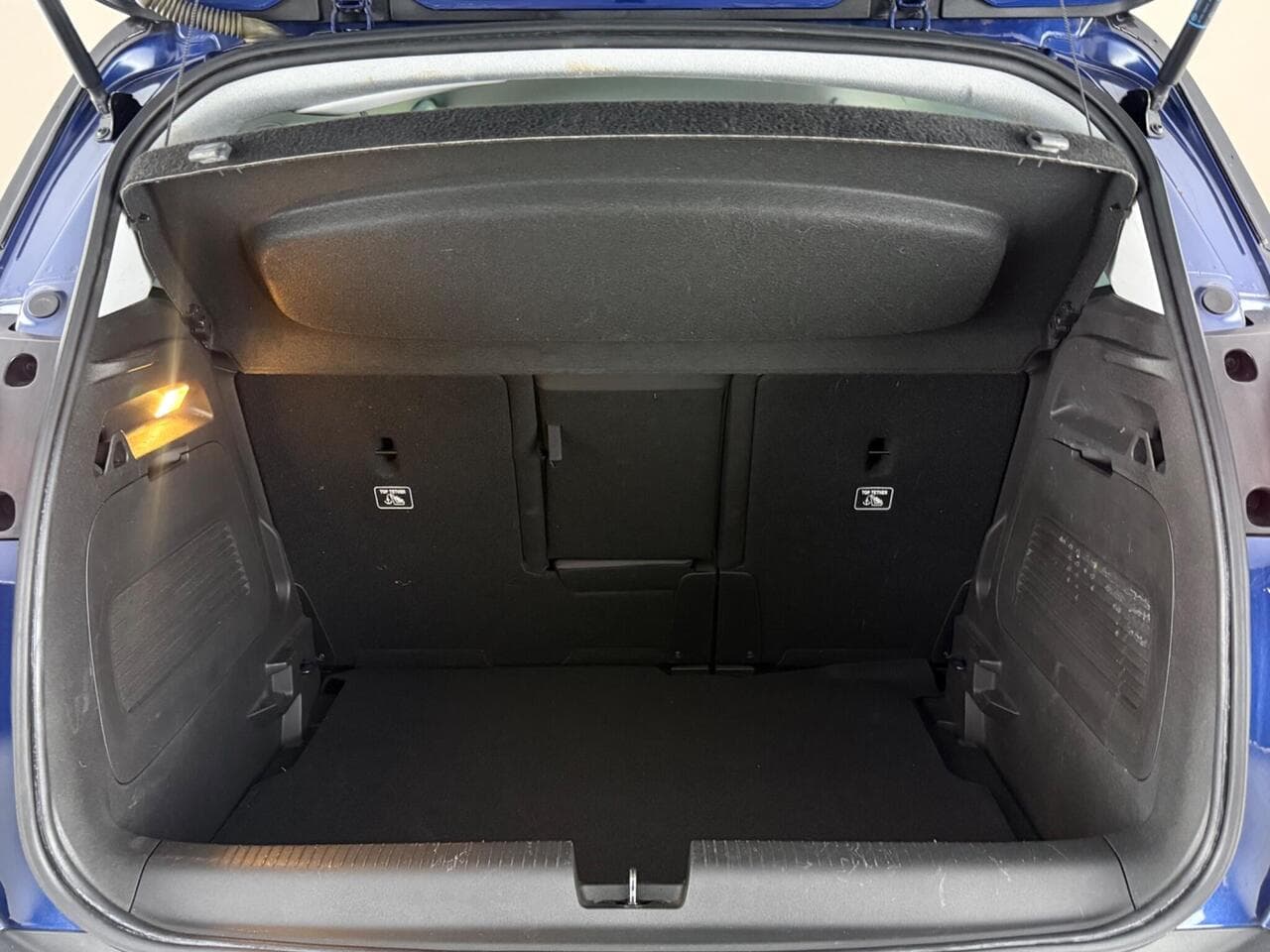 Vauxhall Crossland thumbnail Boot