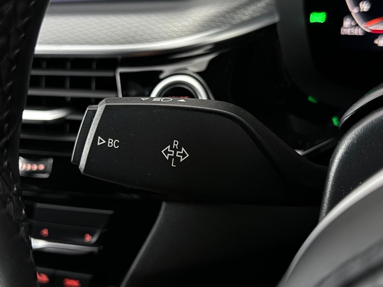 BMW 5 Series thumbnail Misc Controls