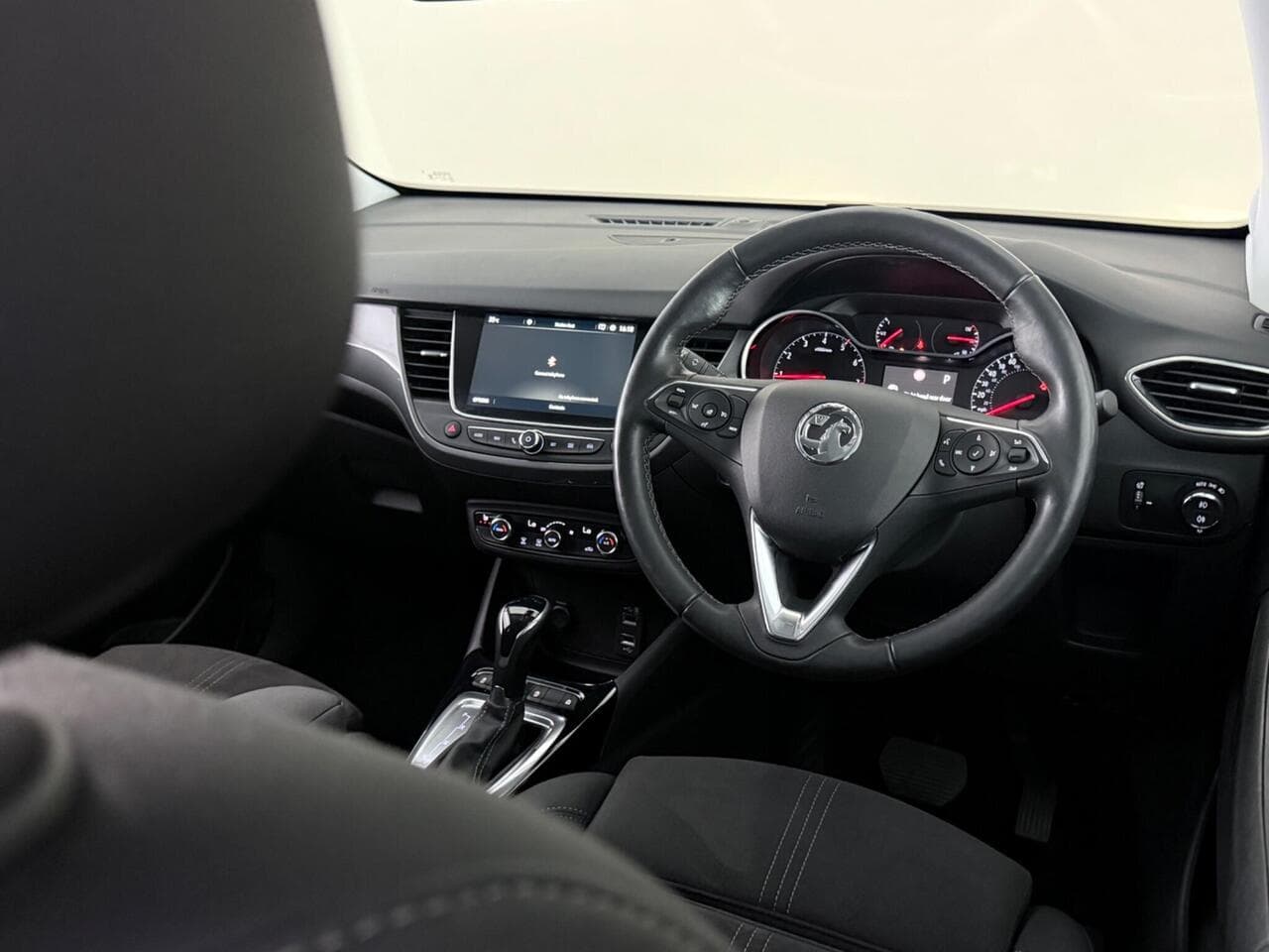 Vauxhall Crossland thumbnail Interior Front