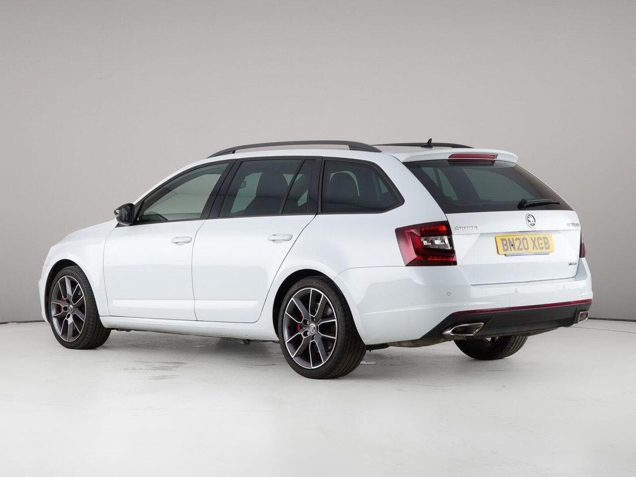 Skoda Octavia thumbnail Rear Left