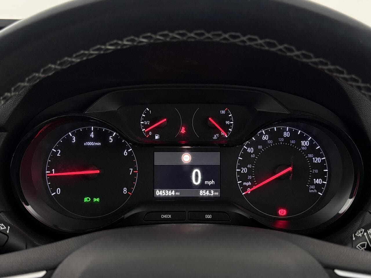 Vauxhall Grandland X thumbnail Driver Instruments