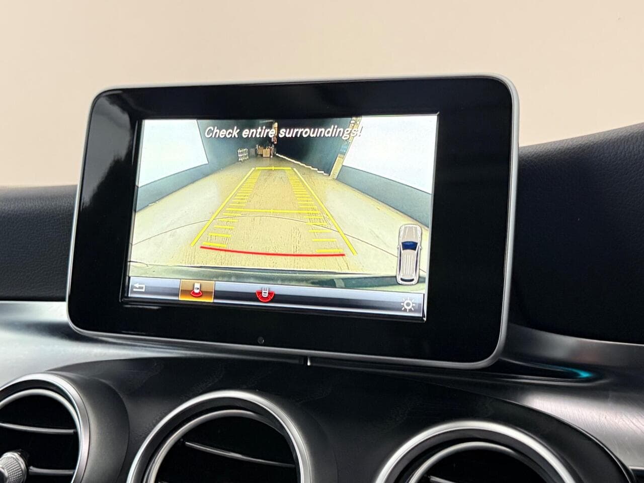 Mercedes-Benz GLC thumbnail Infotainment System