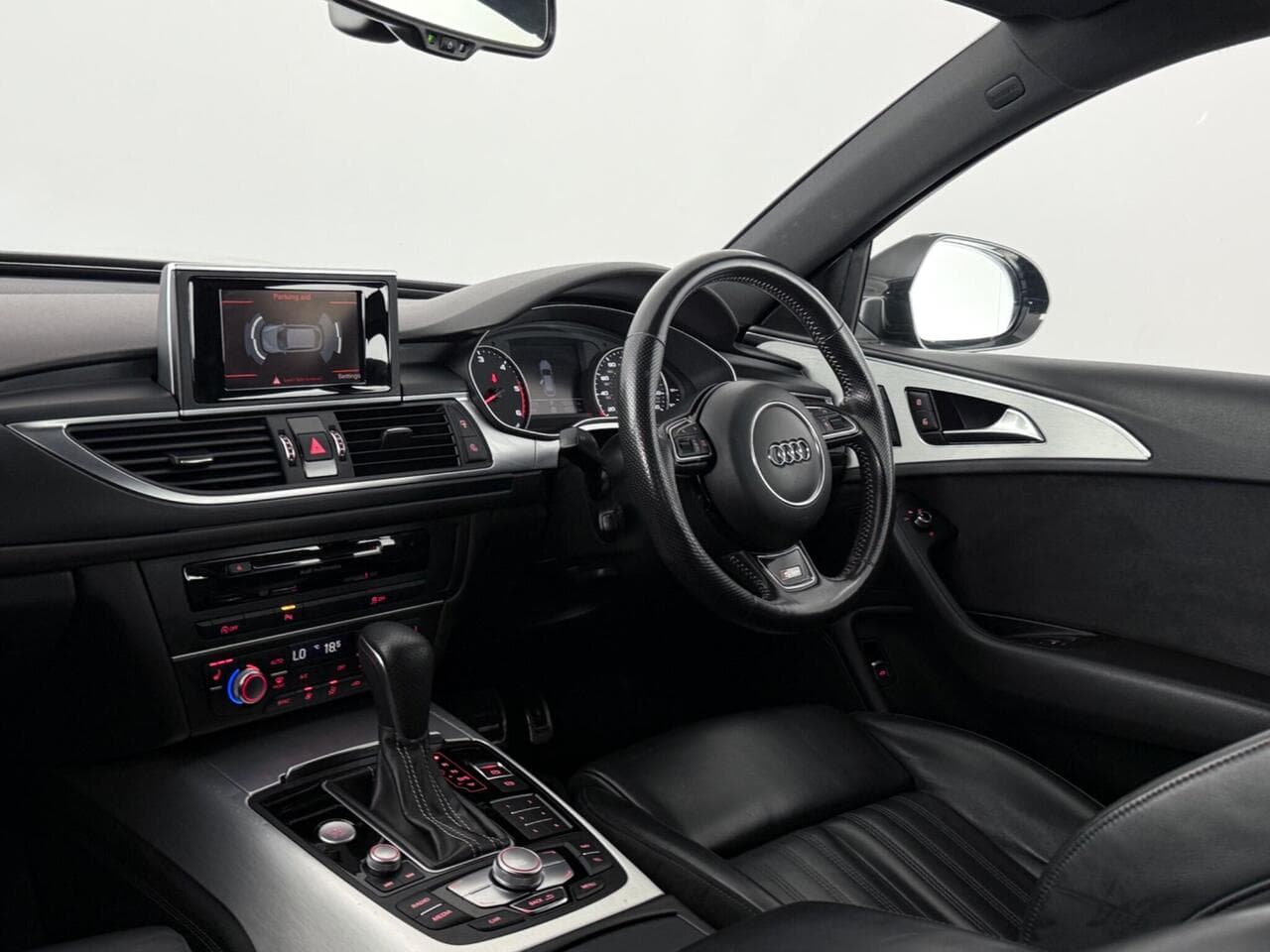 Audi A6 Avant thumbnail Interior Front
