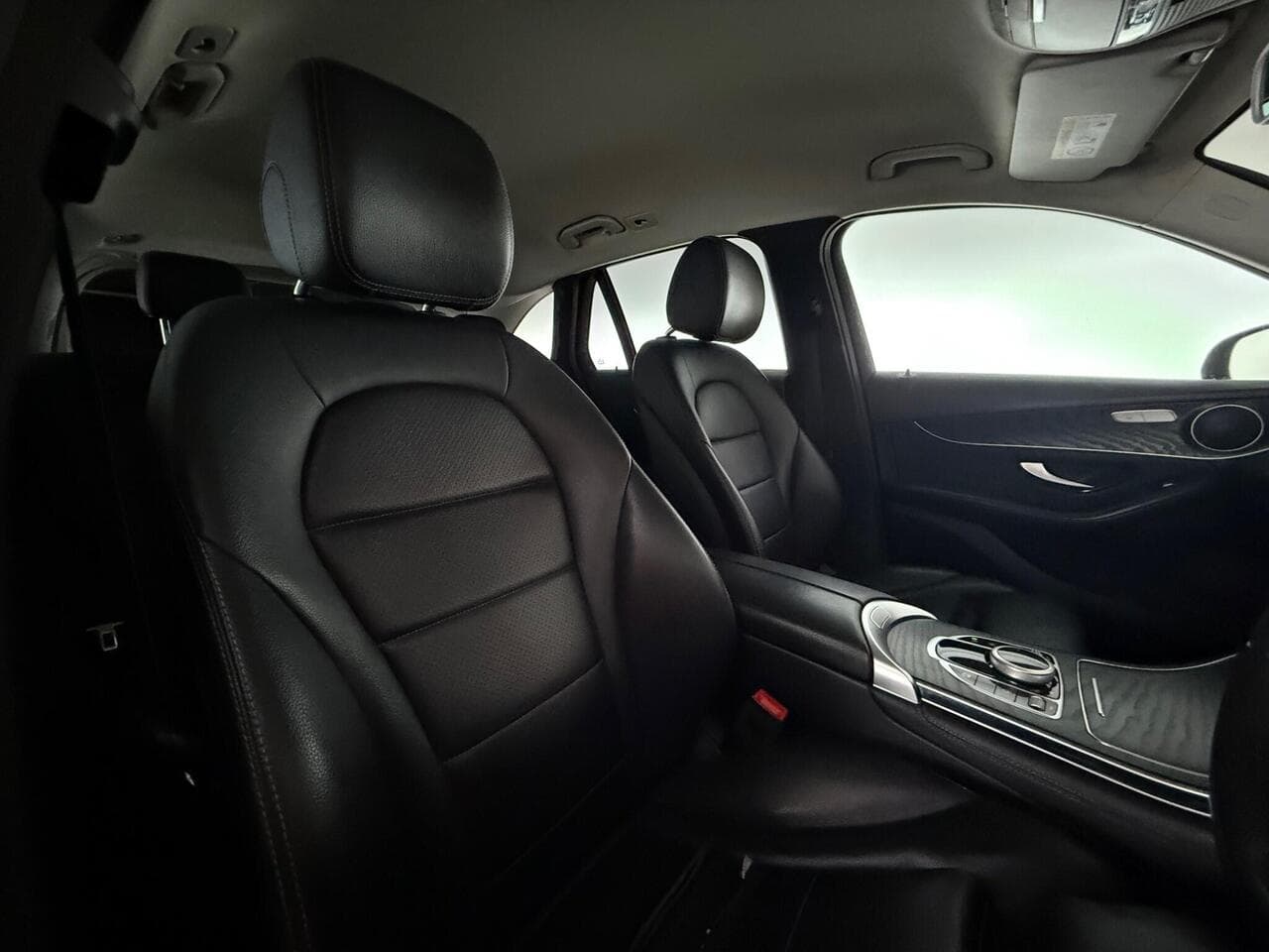 Mercedes-Benz GLC thumbnail Seat Driver