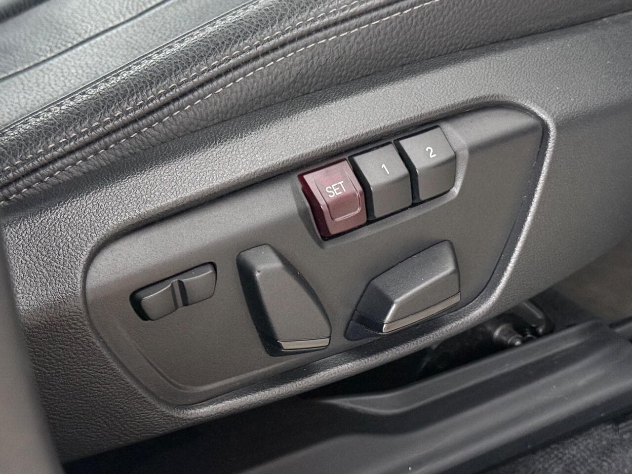 BMW X1 thumbnail Misc Controls