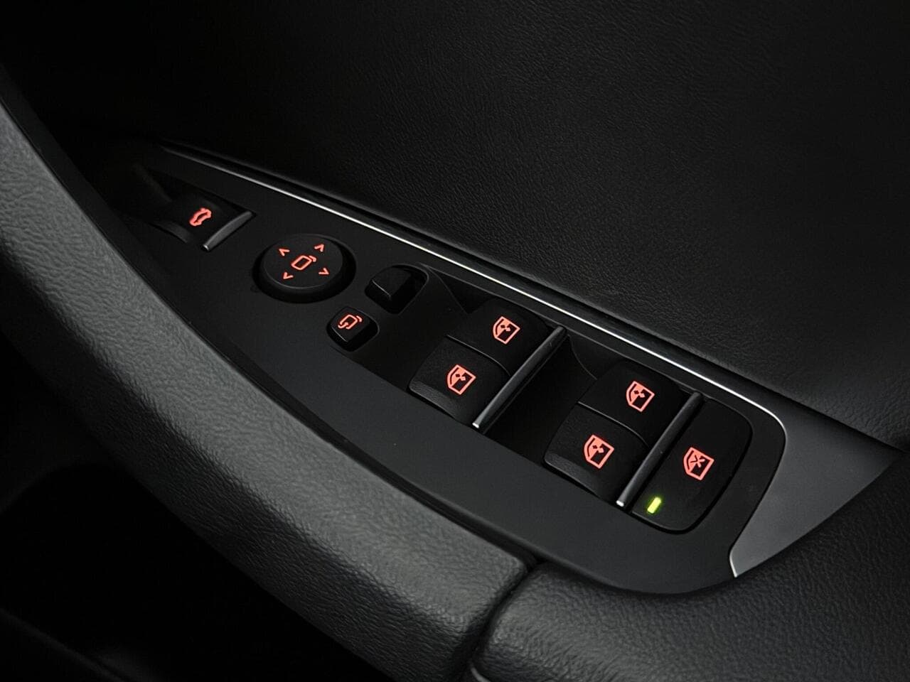 BMW X3 thumbnail Misc Controls