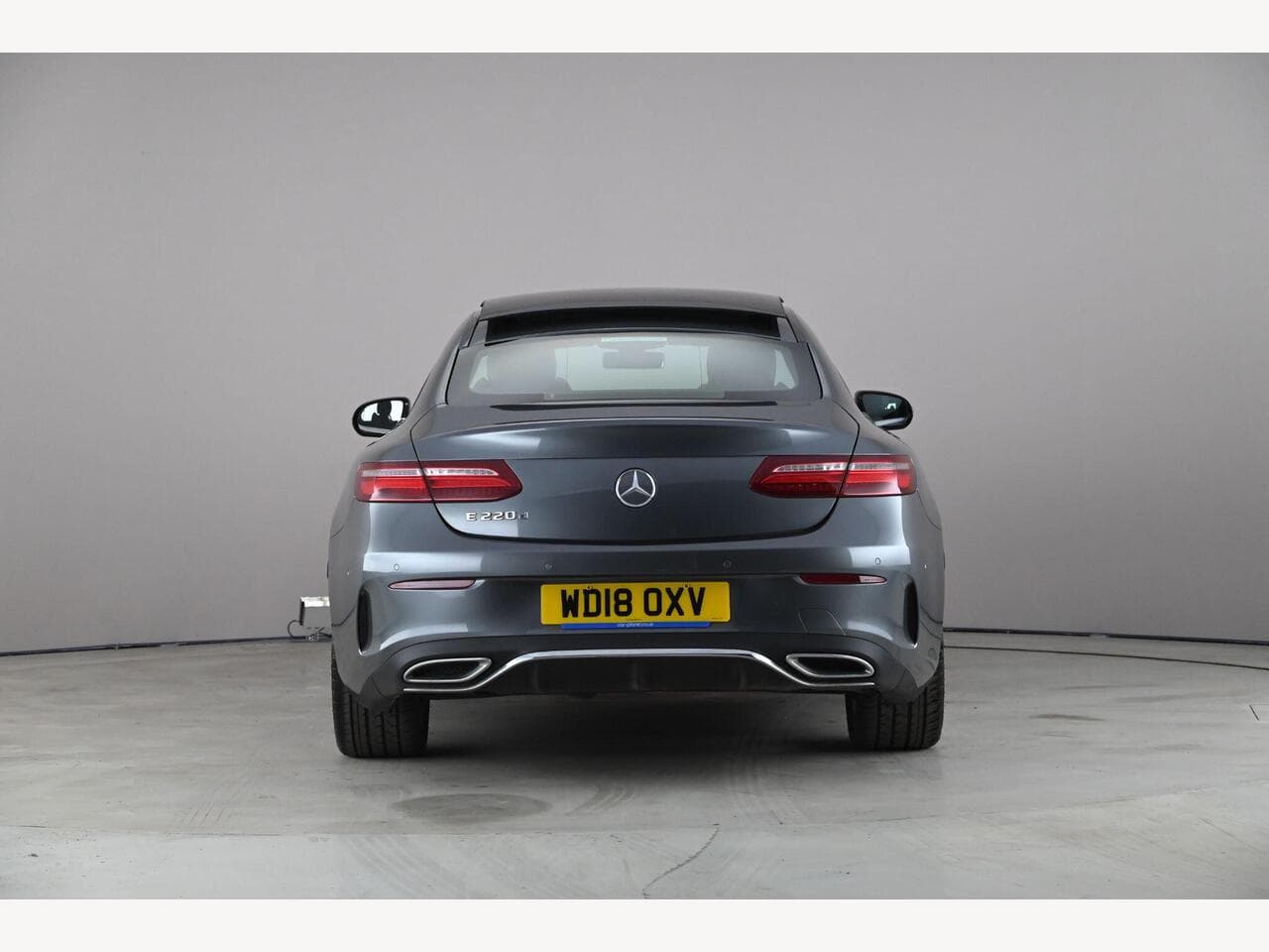 Mercedes-Benz E Class thumbnail Rear