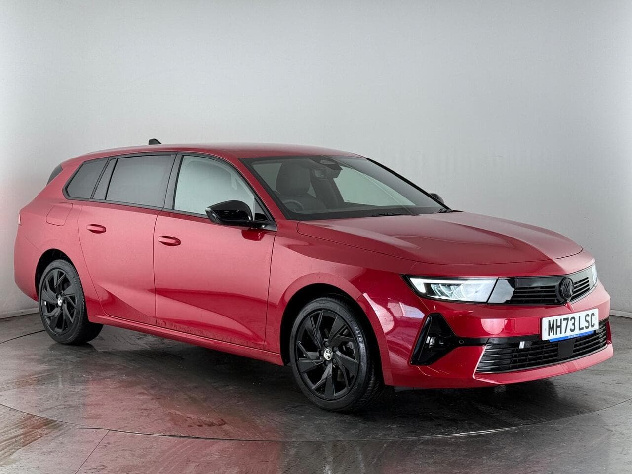 Vauxhall Astra - Vauxhall Astra 1.2 Turbo GS Sports Tourer Euro 6 (s/s) 5dr