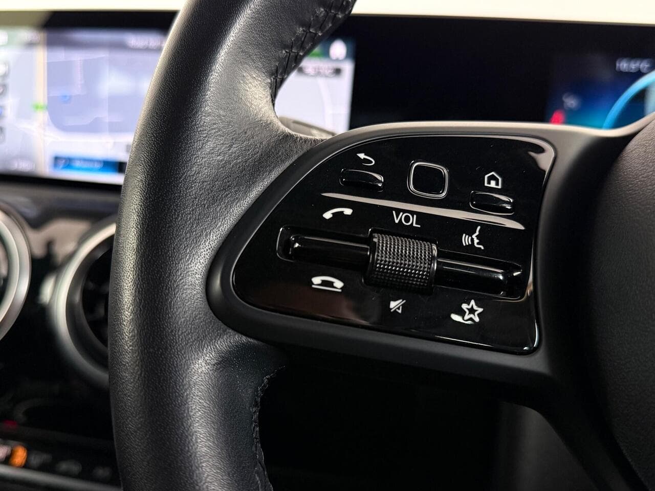 Mercedes-Benz A Class thumbnail Misc Controls