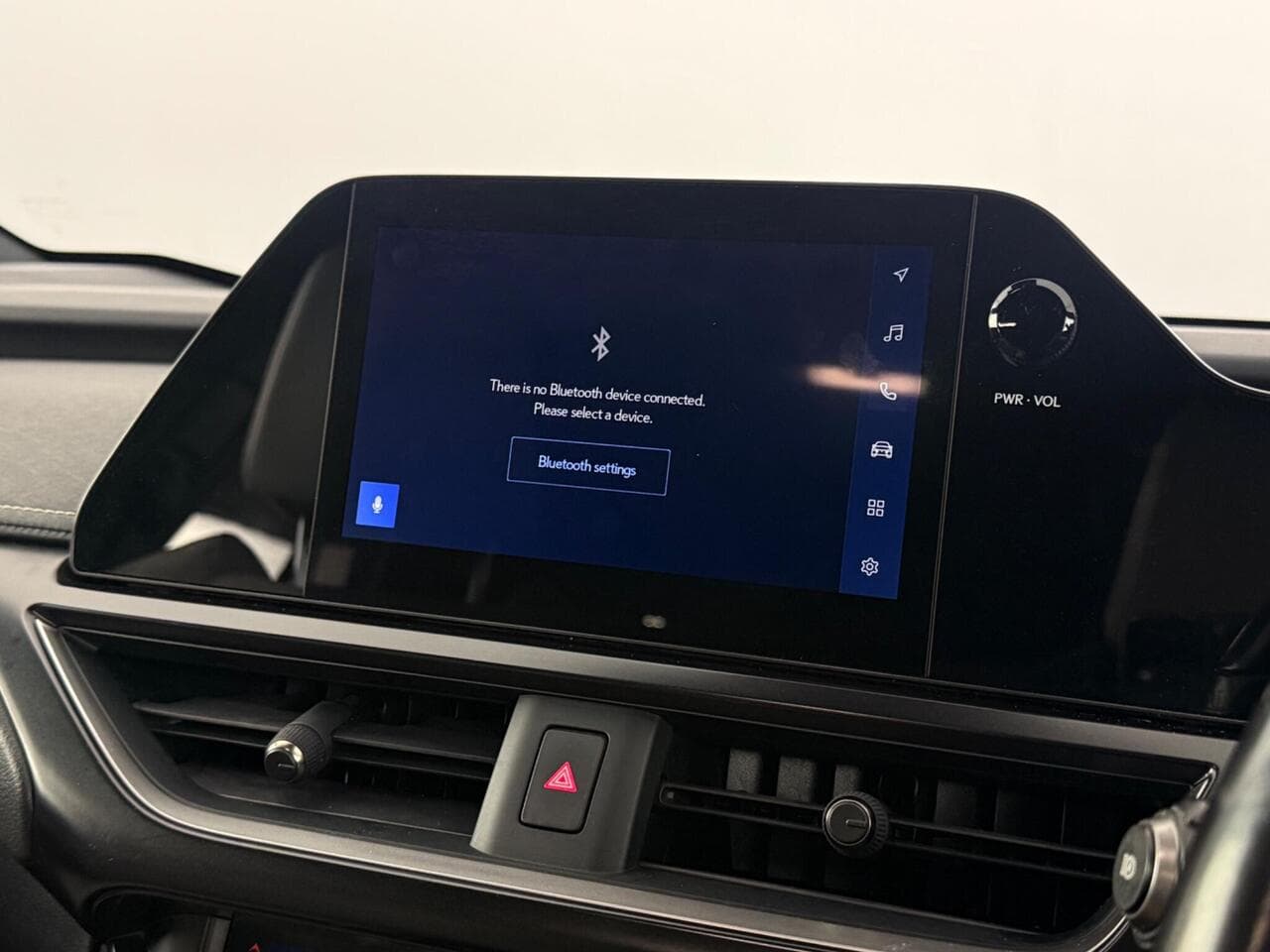 Lexus UX thumbnail Infotainment System