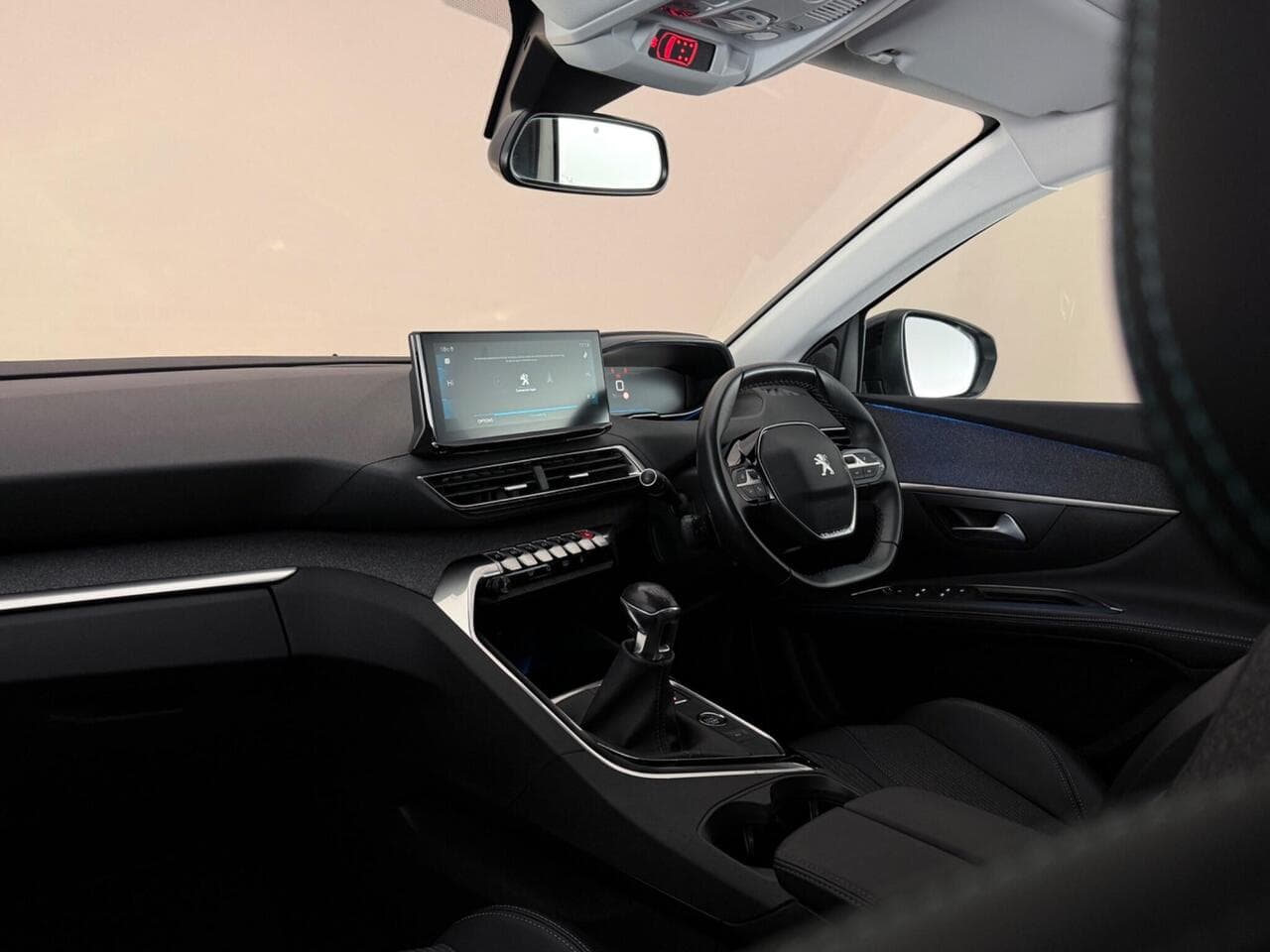 Peugeot 5008 thumbnail Interior Front