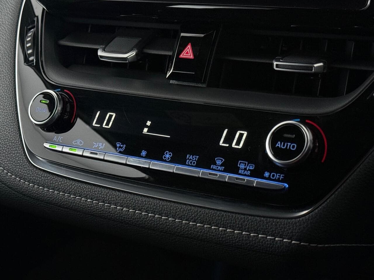 Toyota Corolla thumbnail Infotainment System