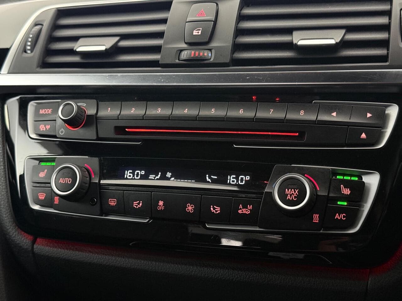 BMW 3 Series thumbnail Infotainment System