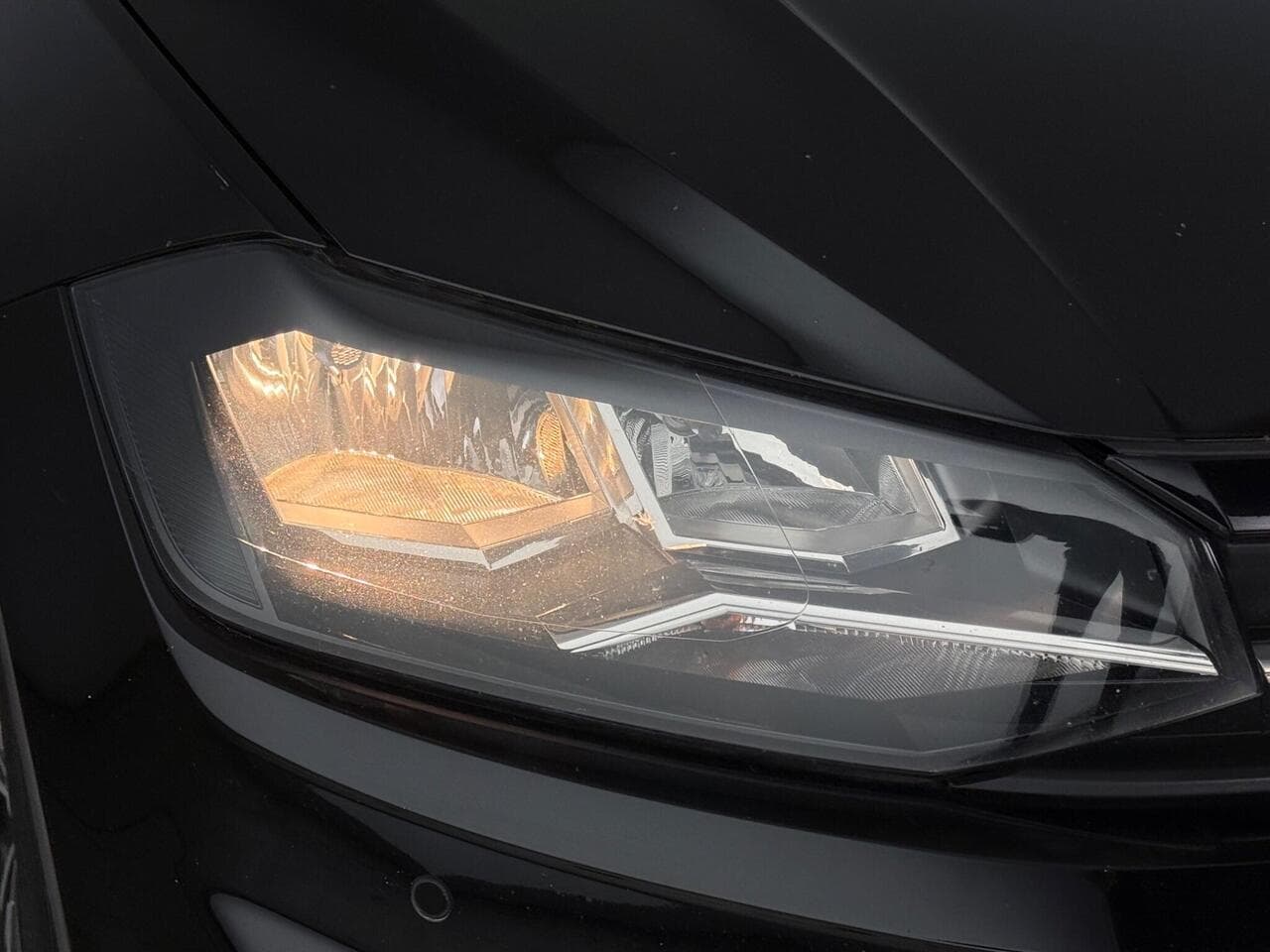 Volkswagen Polo thumbnail Lights Front