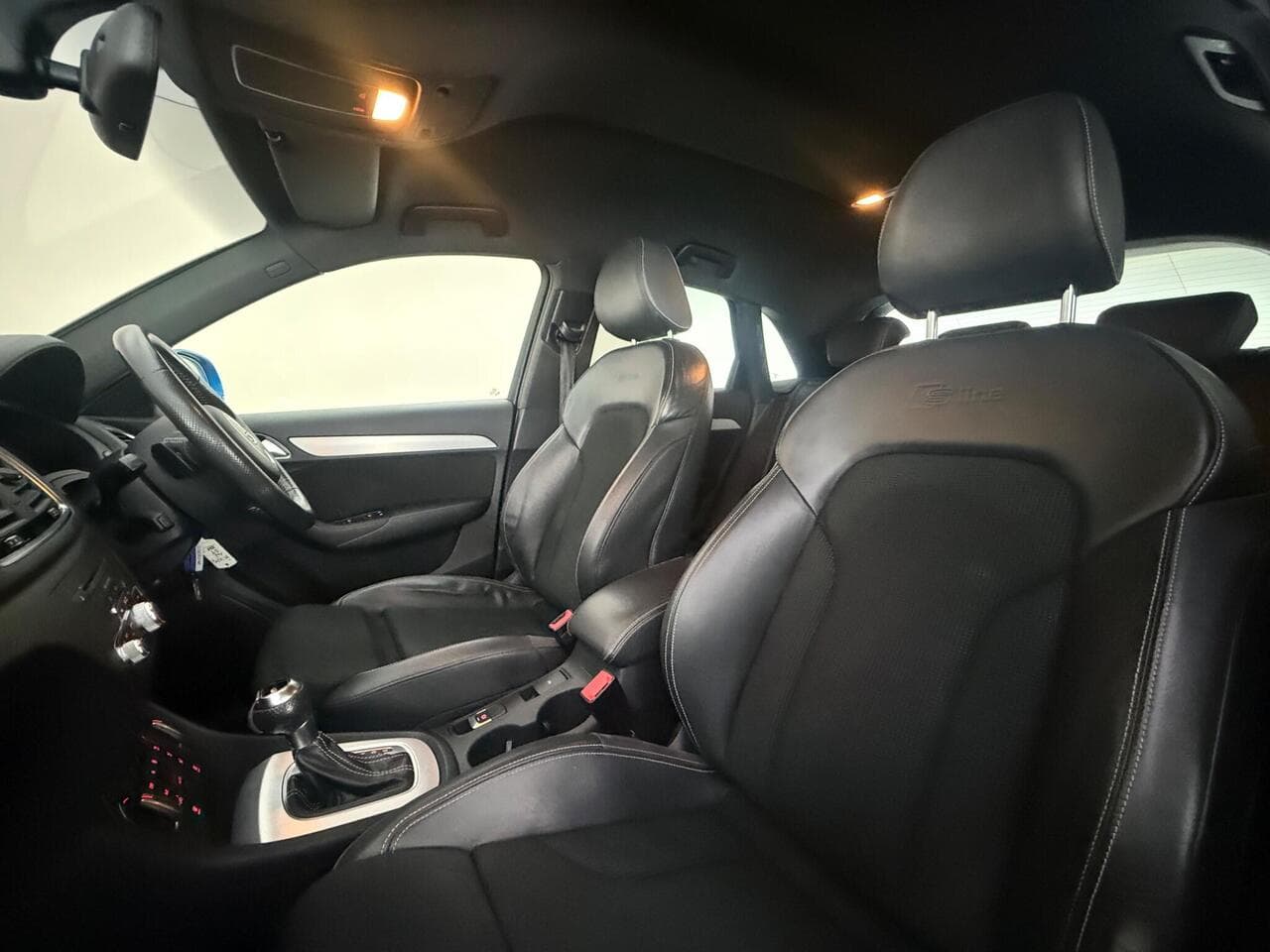 Audi Q3 thumbnail Seat Front Passenger