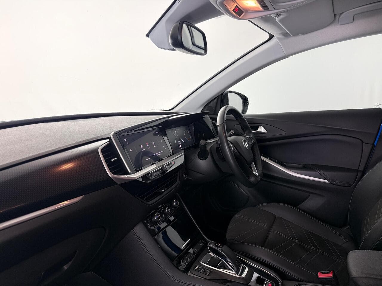 Vauxhall Grandland thumbnail Interior Front