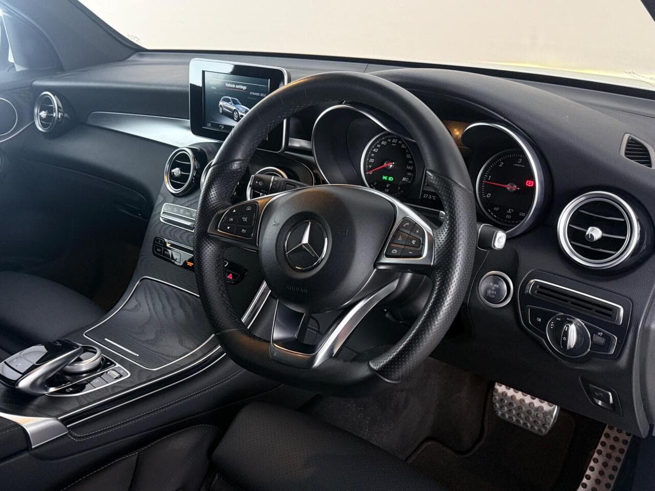 Mercedes-Benz GLC thumbnail Steering Wheel
