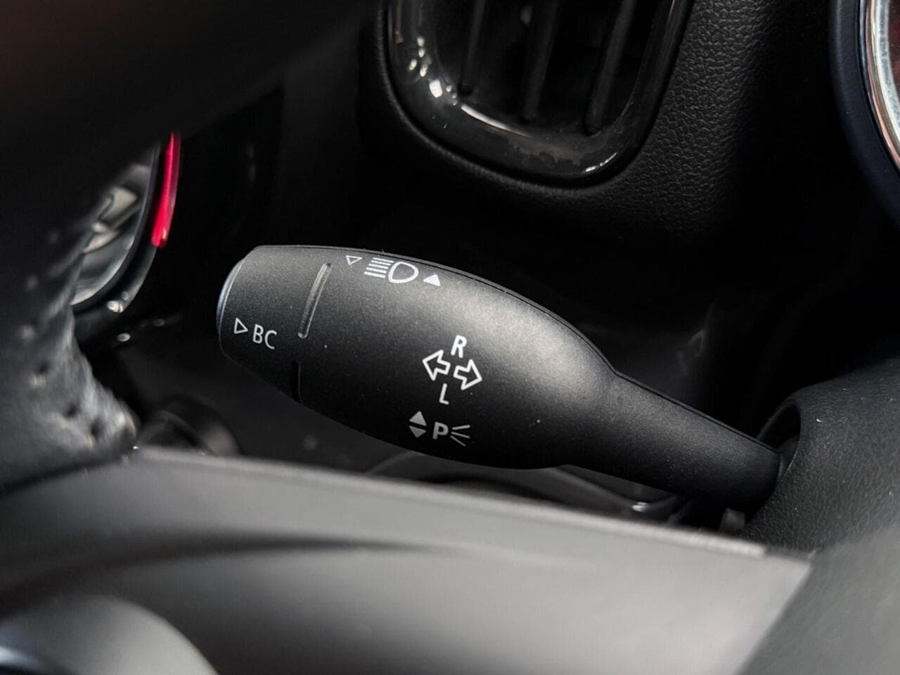 MINI Countryman thumbnail Misc Controls