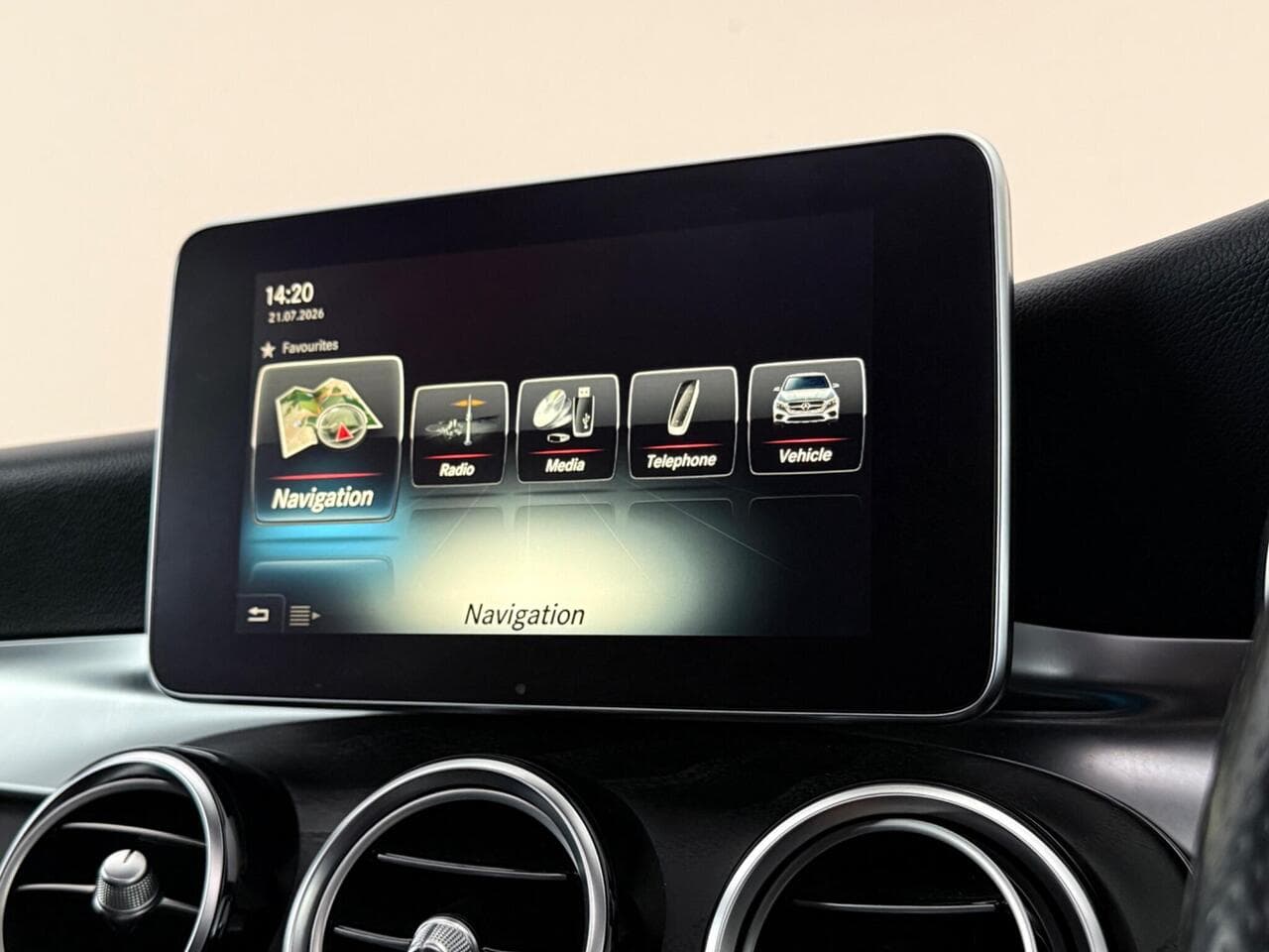 Mercedes-Benz GLC thumbnail Infotainment System