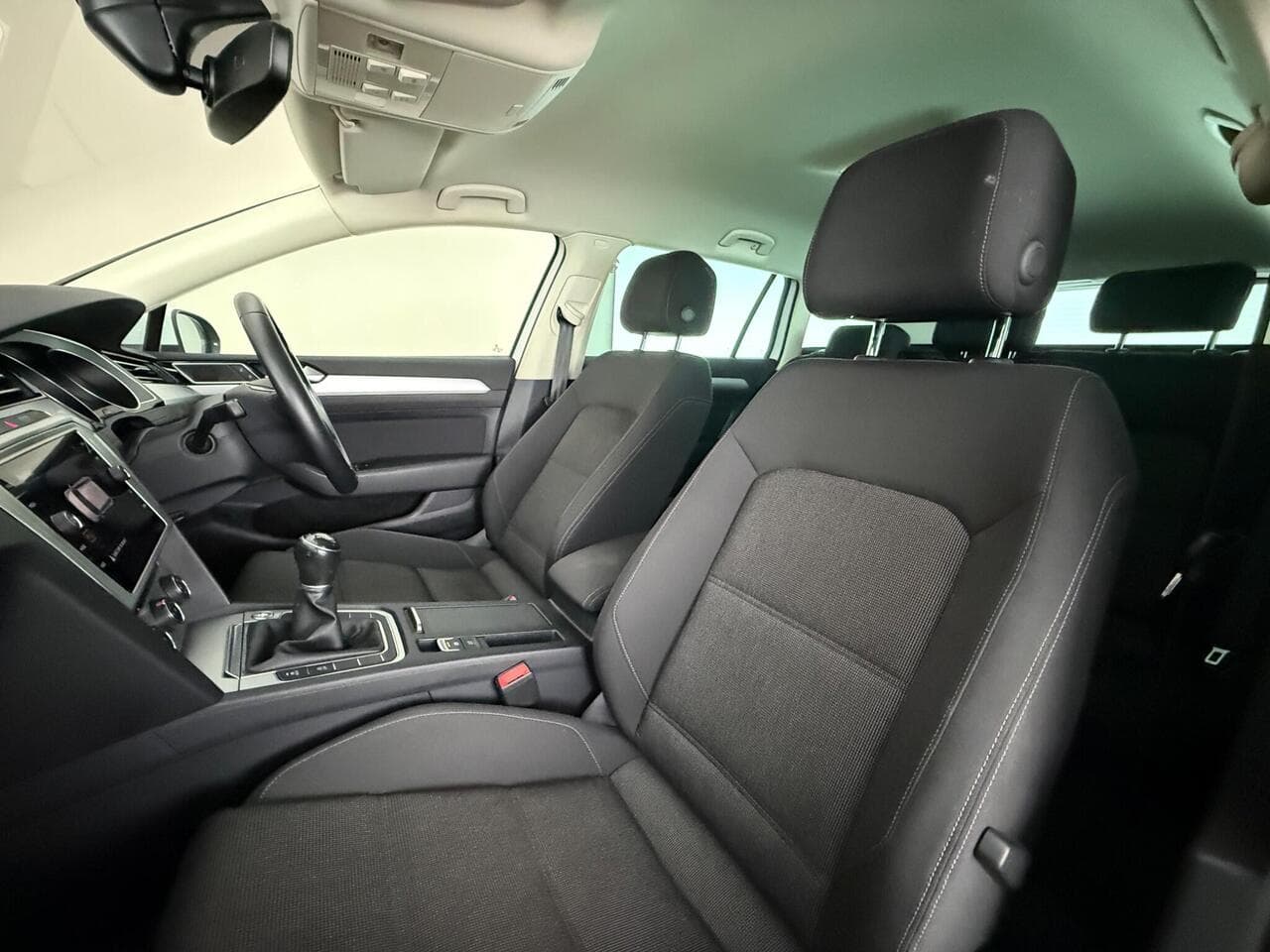 Volkswagen Passat thumbnail Seat Front Passenger
