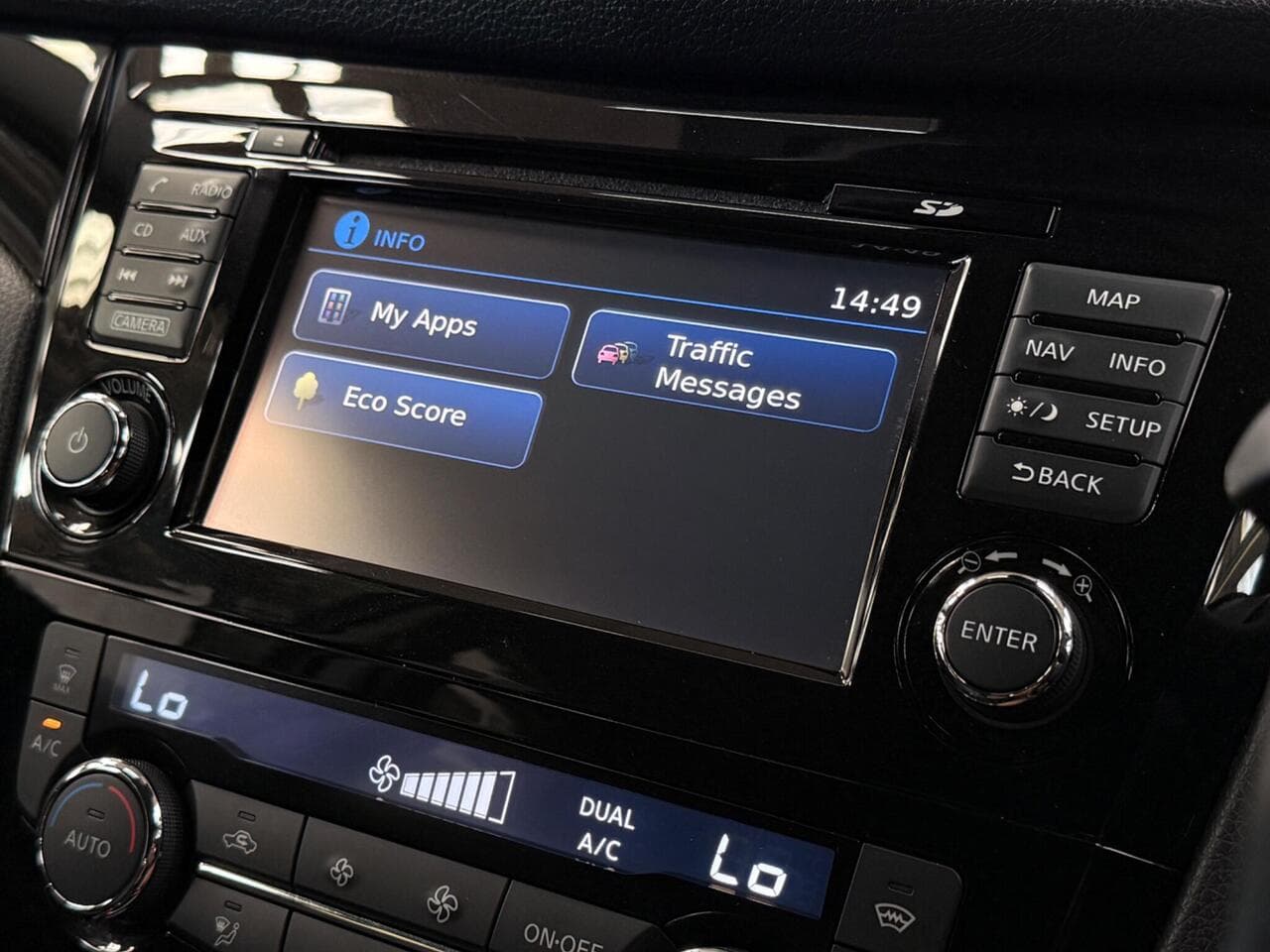 Nissan Qashqai thumbnail Infotainment System