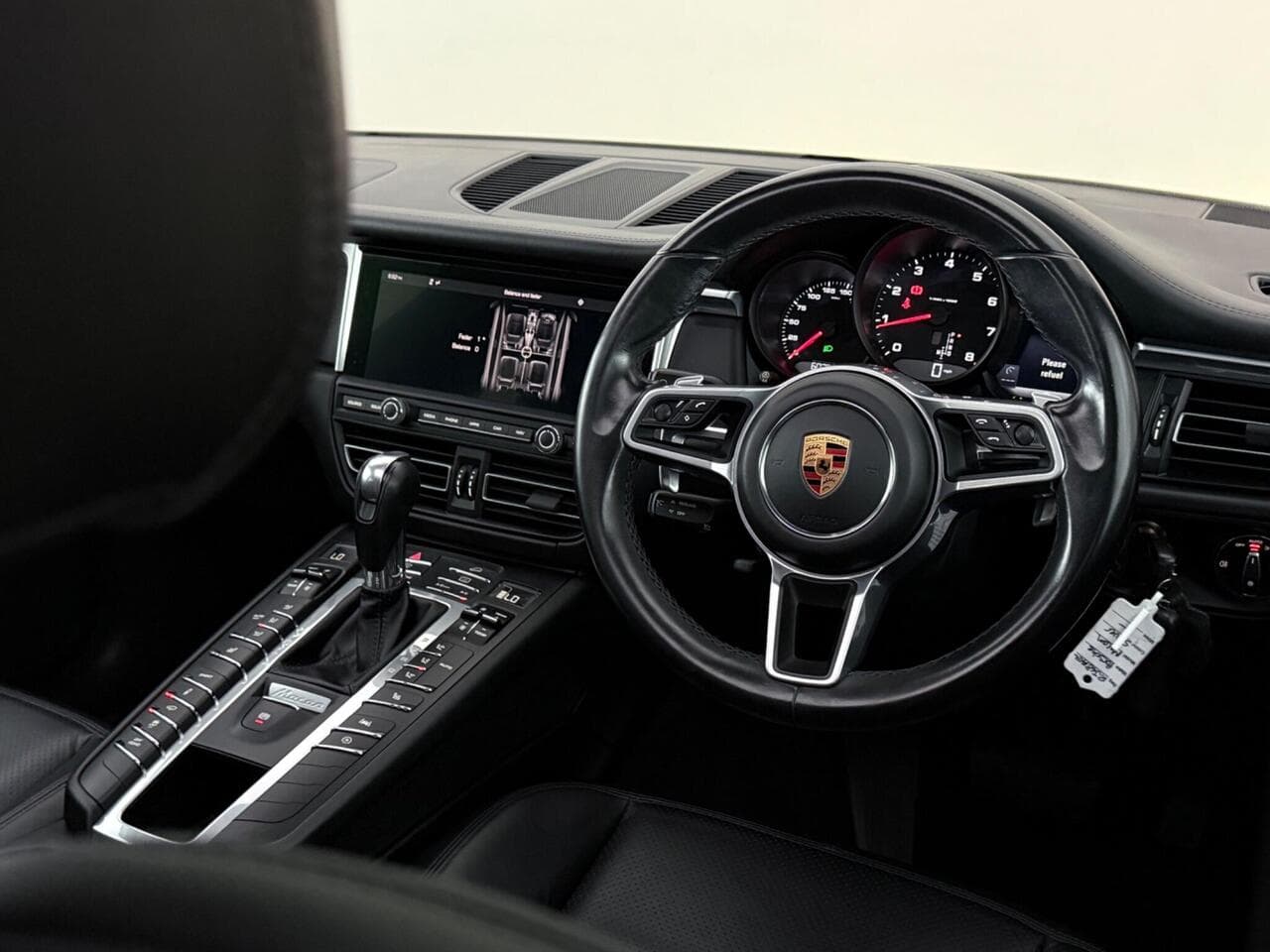 Porsche Macan thumbnail Inconclusive