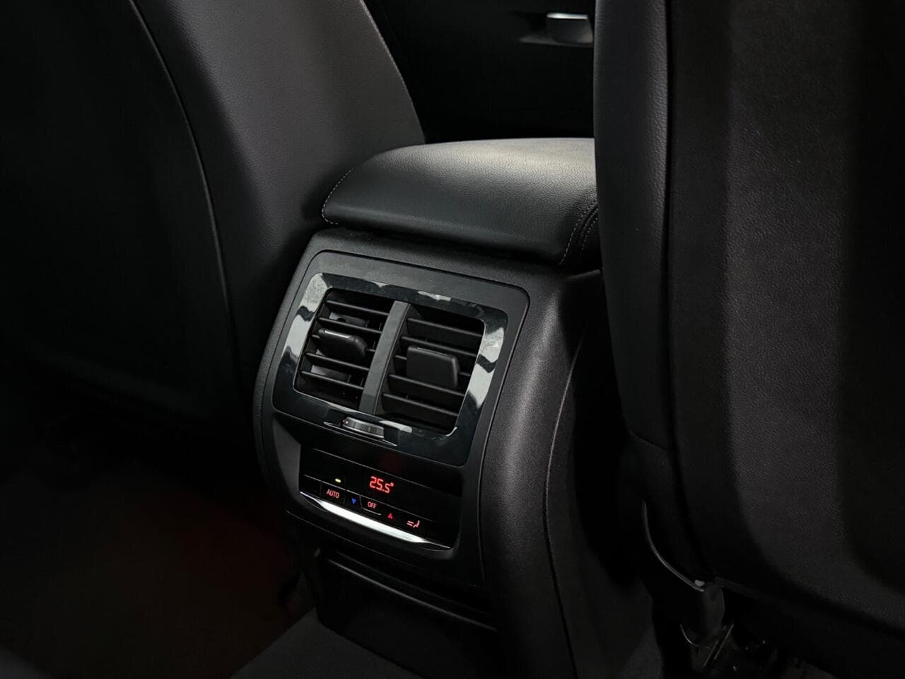 BMW X3 thumbnail Misc Controls