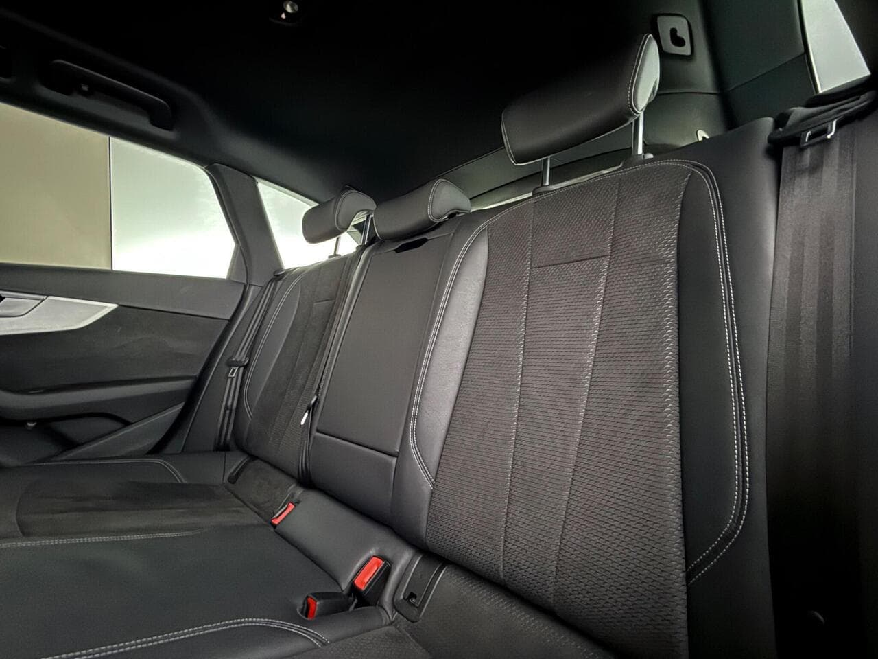 Audi A4 Avant thumbnail Seats Rear