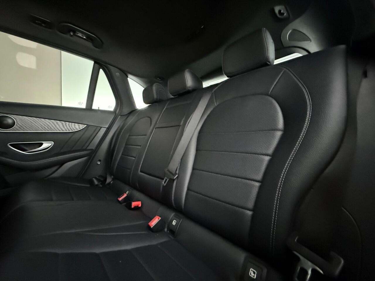 Mercedes-Benz GLC thumbnail Seats Rear