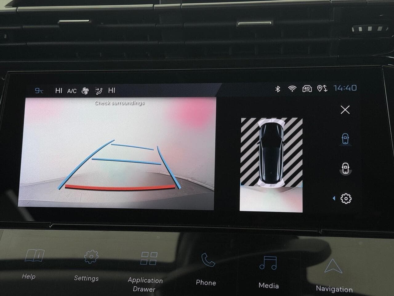 Peugeot 308 SW thumbnail Infotainment System