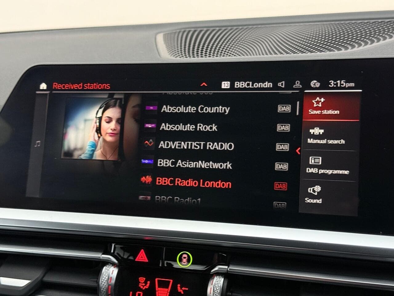 BMW 3 Series thumbnail Infotainment System
