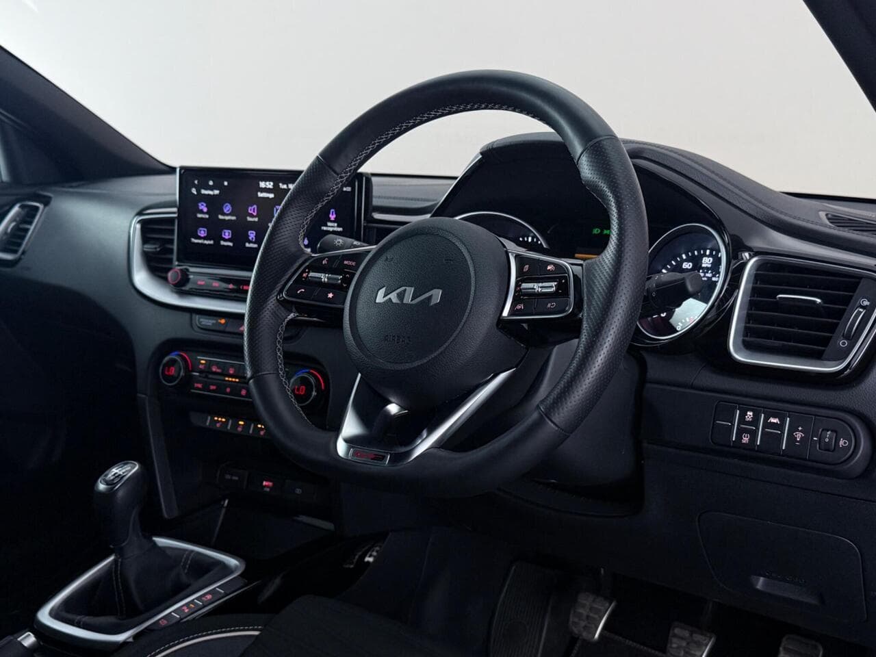 Kia Ceed thumbnail Steering Wheel