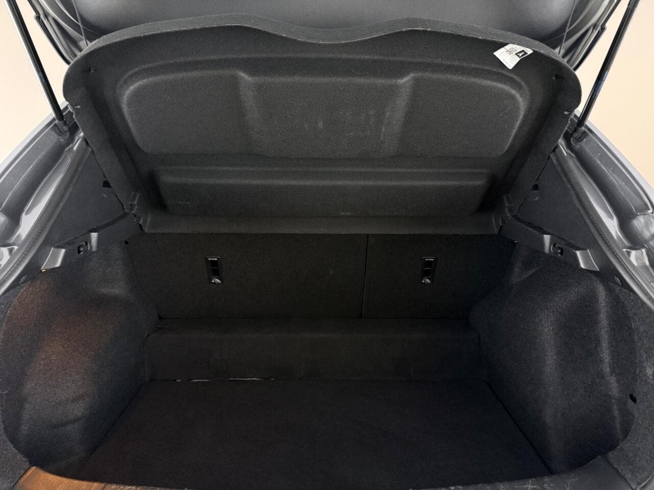 Nissan Qashqai thumbnail Boot