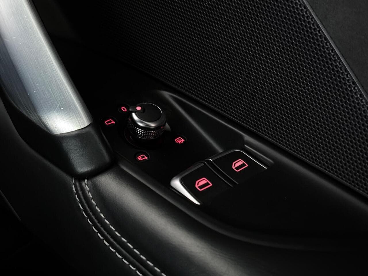 Audi TTS thumbnail Misc Controls
