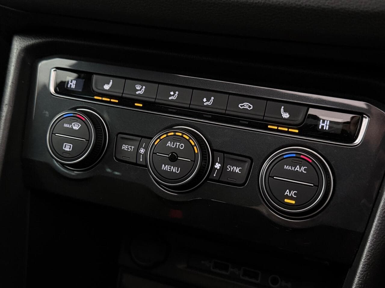 Volkswagen Tiguan thumbnail Misc Controls