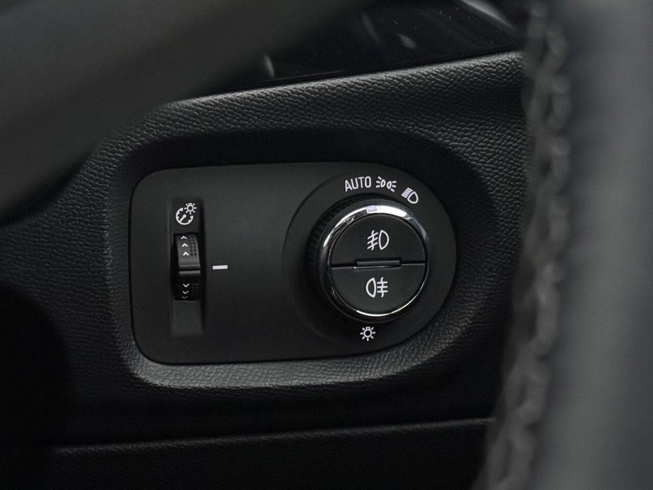 Vauxhall Corsa thumbnail Misc Controls