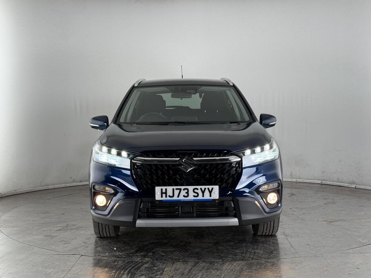 Suzuki S-Cross thumbnail Front