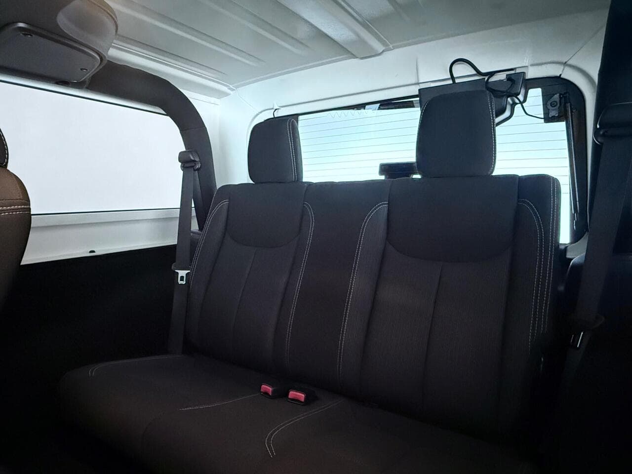 Jeep Wrangler thumbnail Seats Rear