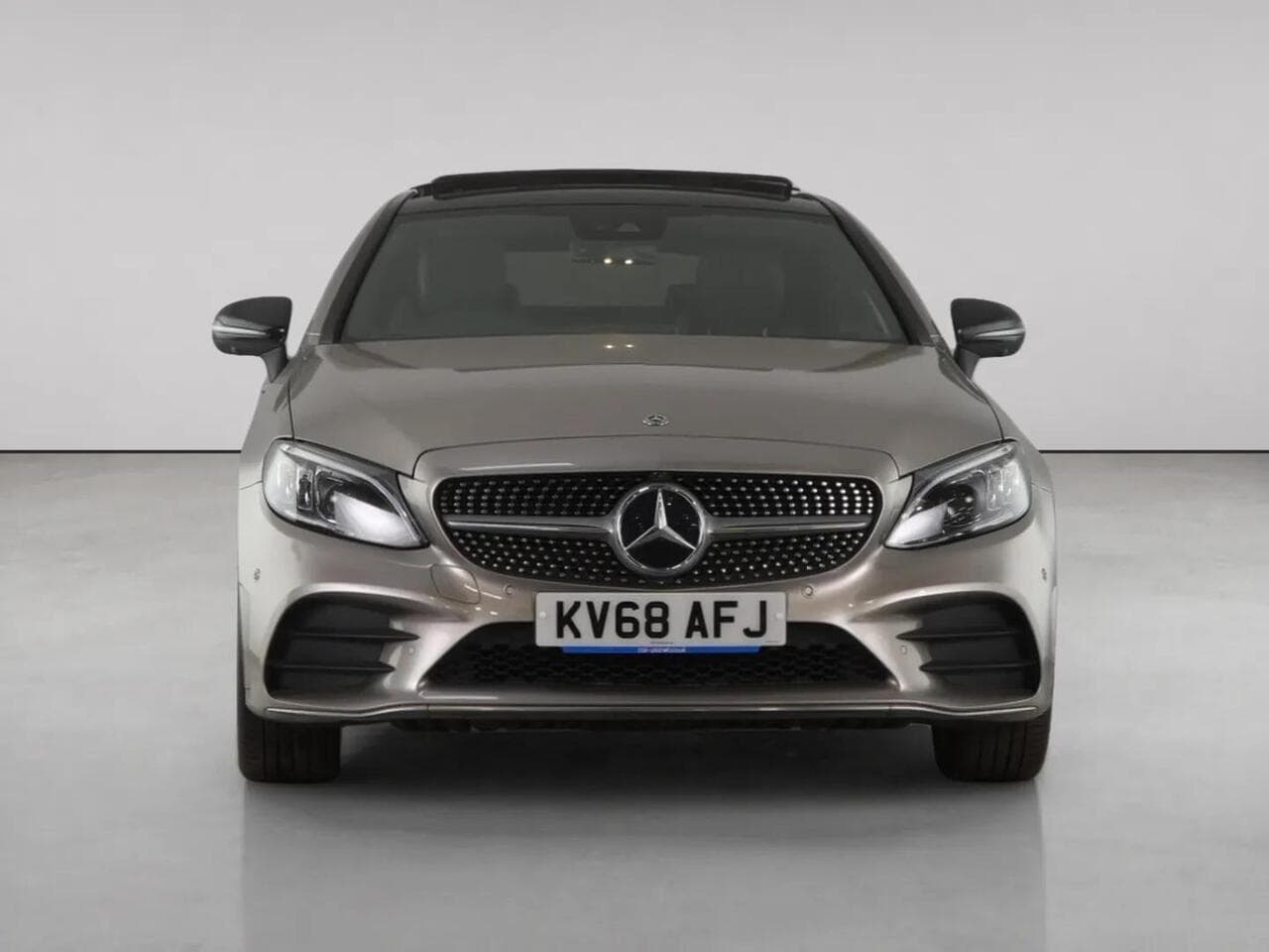 Mercedes-Benz C Class thumbnail Front
