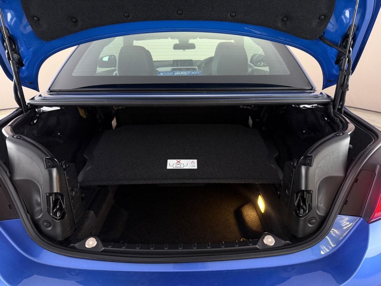 BMW 4 Series thumbnail Boot