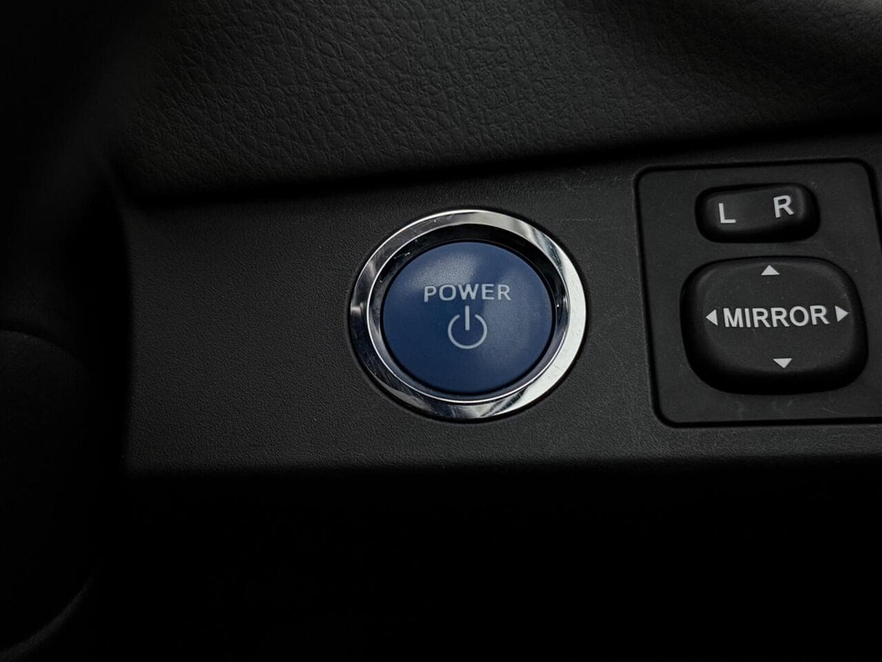 Toyota Yaris thumbnail Misc Controls