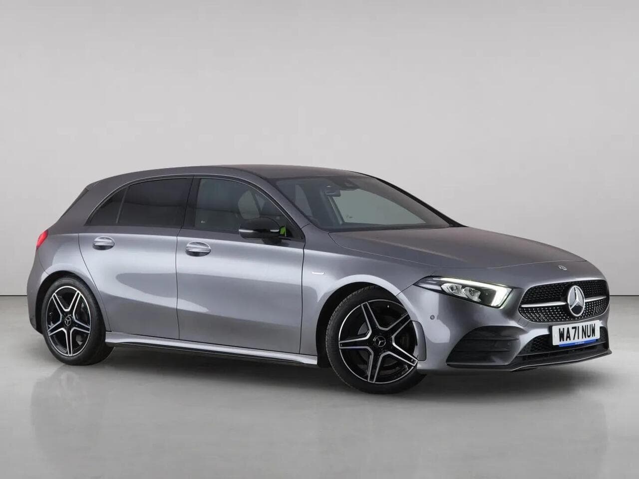 Mercedes-Benz A Class - Mercedes-Benz A Class 1.3 A200 AMG Line Edition (Premium) 7G-DCT Euro 6 (s/s) 5dr