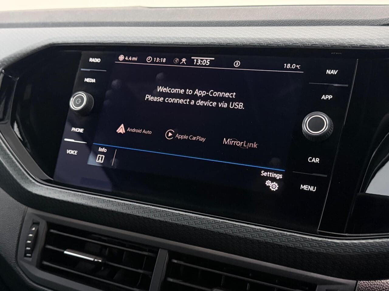 Volkswagen T-Cross thumbnail Infotainment System