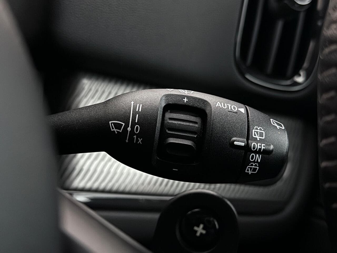 MINI Countryman thumbnail Misc Controls