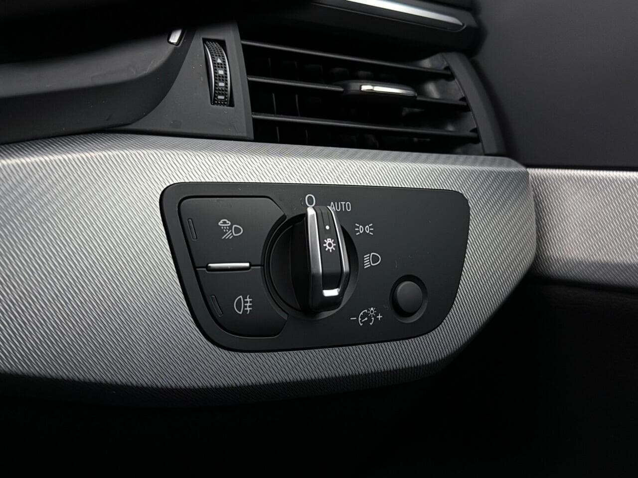 Audi A5 thumbnail Misc Controls