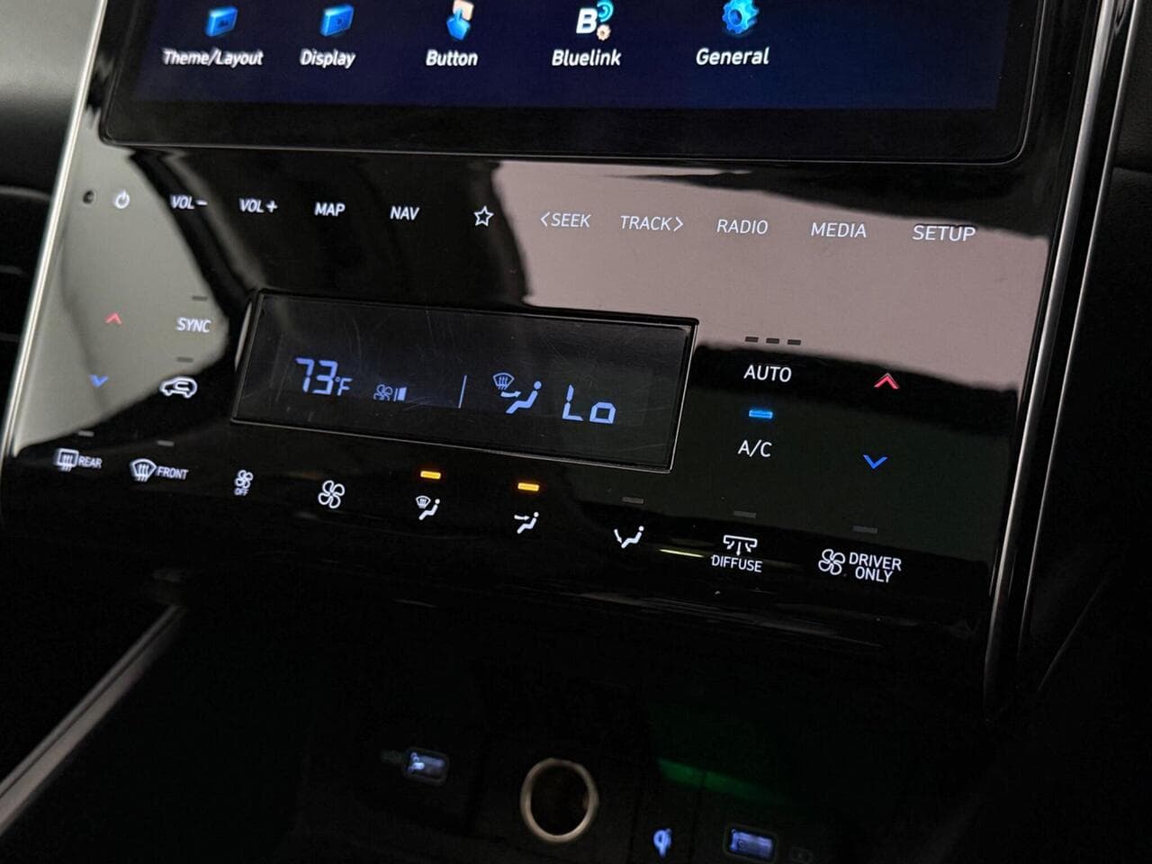 Hyundai TUCSON thumbnail Infotainment System
