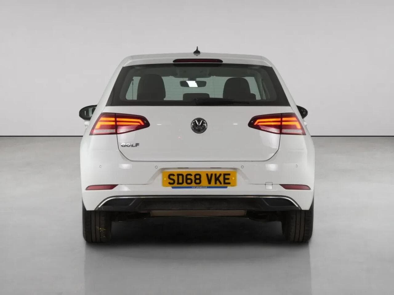 Volkswagen Golf thumbnail Rear