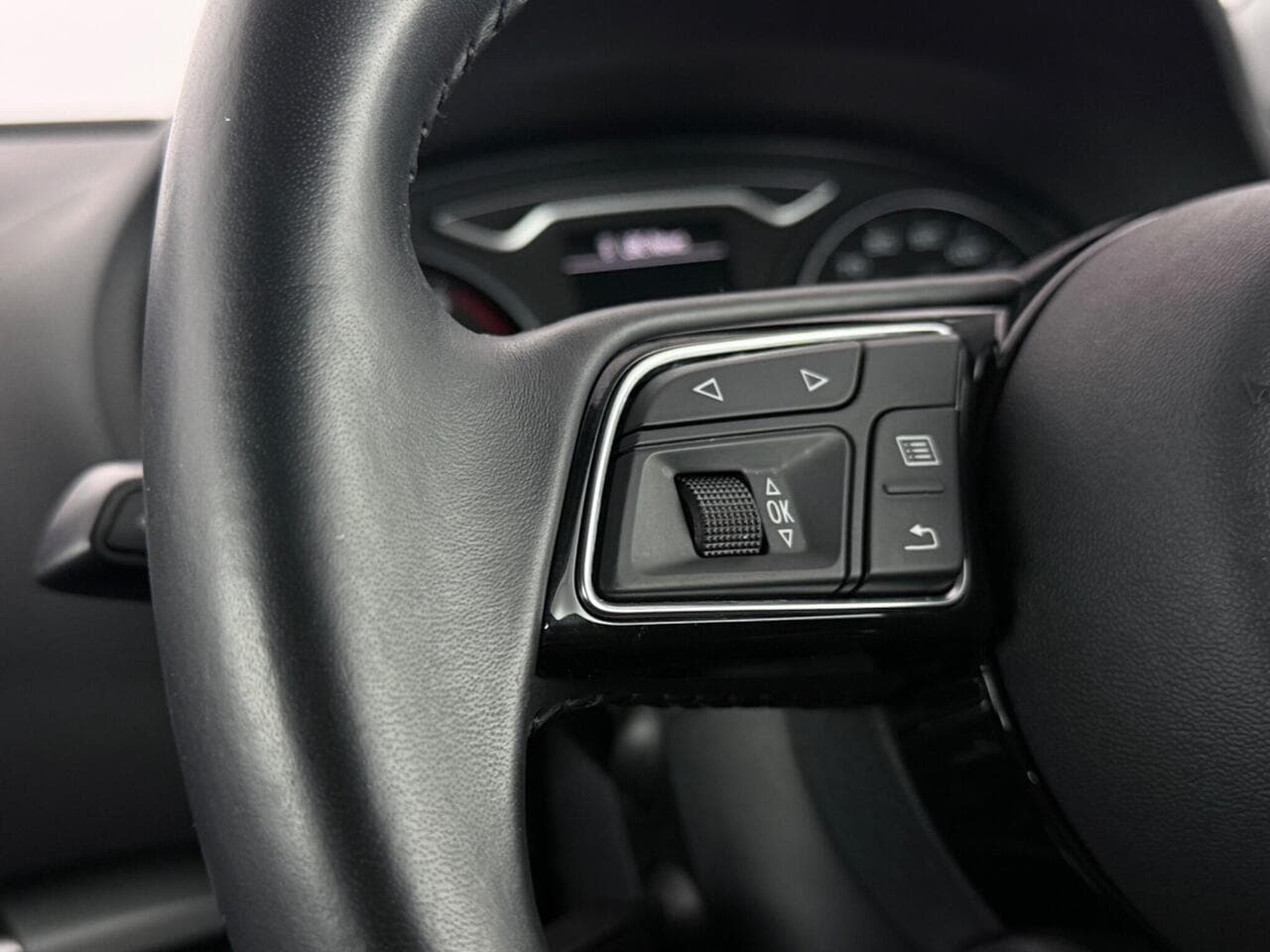 Audi A3 thumbnail Misc Controls