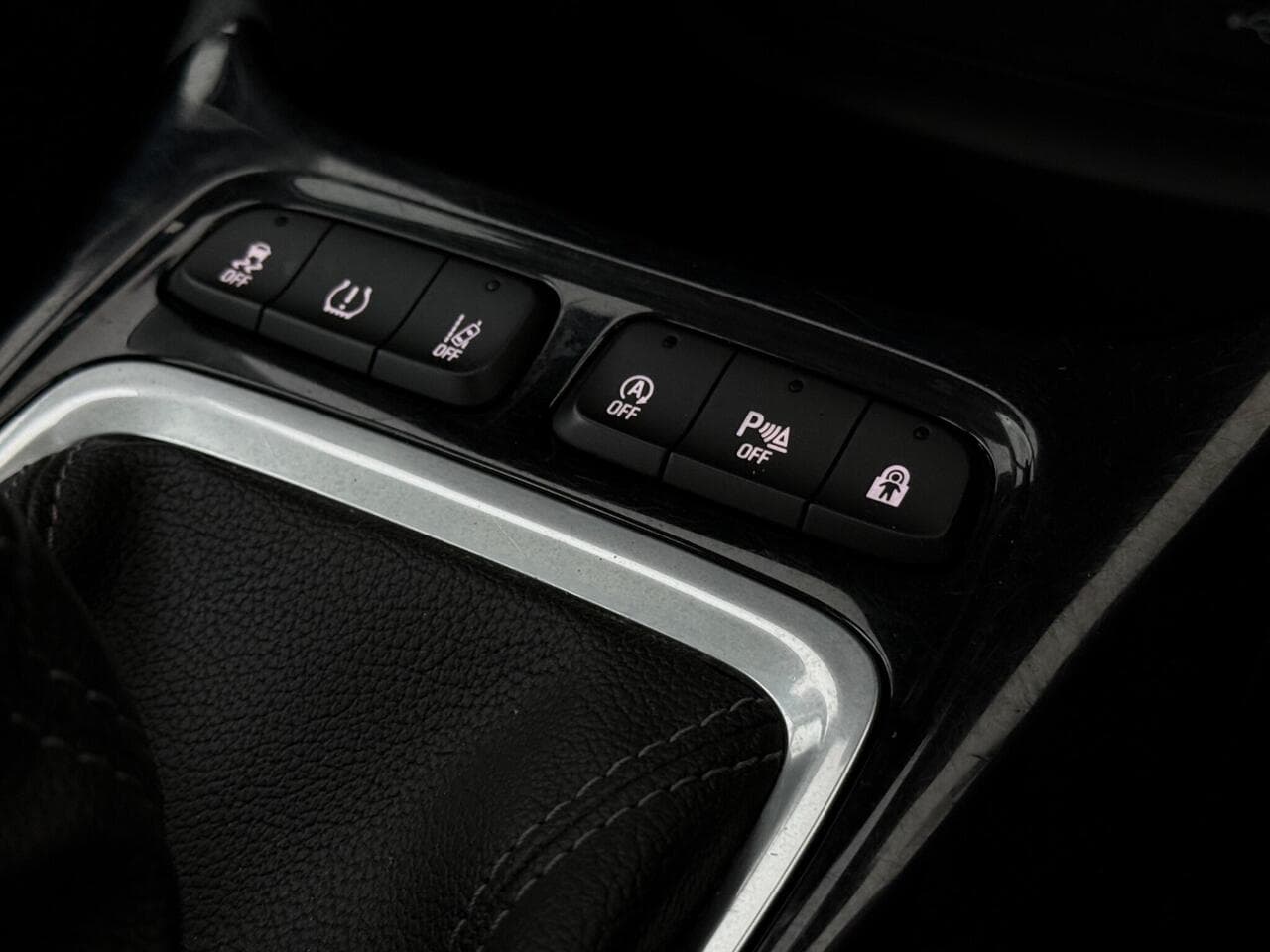 Vauxhall Crossland thumbnail Misc Controls
