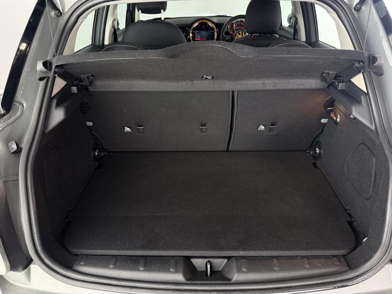 MINI Hatch thumbnail Boot